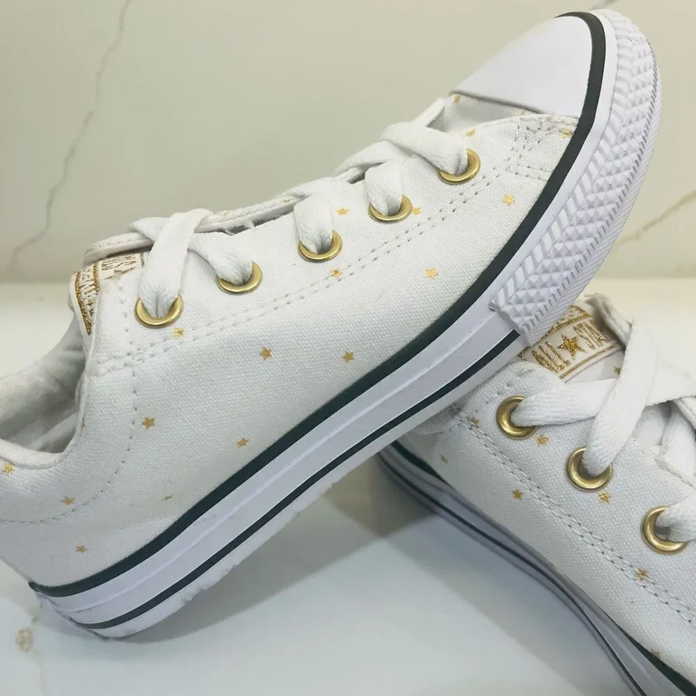 Converse White and Gold Star Sneakers with Classic Low-Top Design